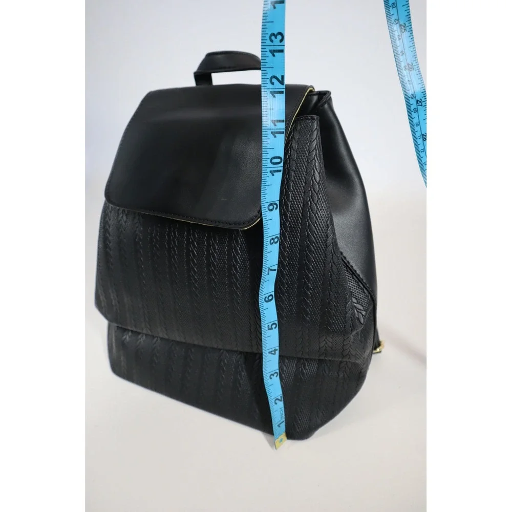 AR New‎ York Fashionable Embossed Backpack - Black